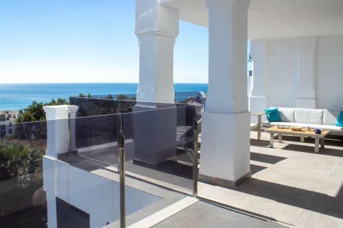Three-bedroom Apartment With Stunning Sea Views