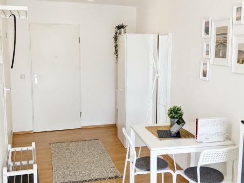 ? Study & Work Apartment - Andriss Apartments ?
