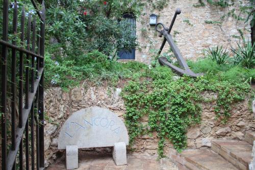 Hostal L'�ncora De Bar�
