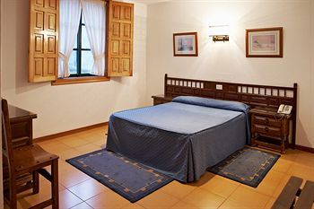 Hostal Hospederia Monasterio De Poio