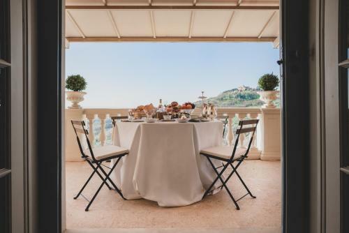 Alfresco Luxury Villa With Heated Pool