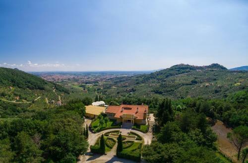 Alfresco Luxury Villa With Heated Pool