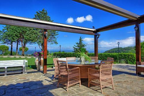 Inviting 15 Guests Villa