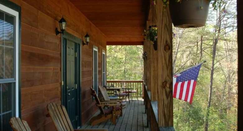 Long Mountain Lodge Bed & Breakfast