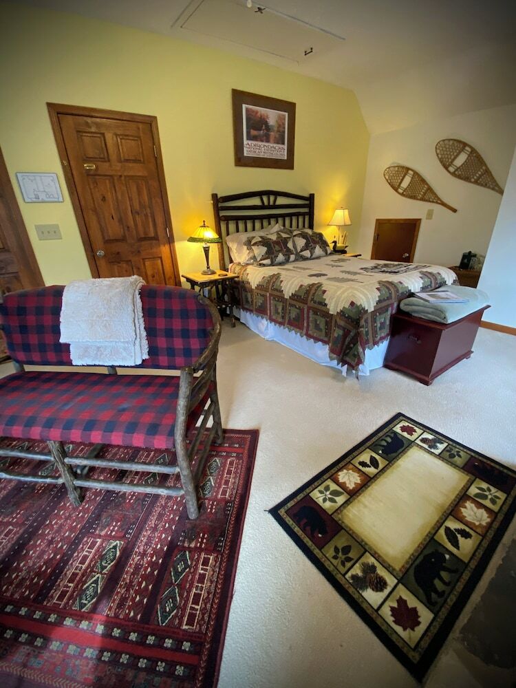 Long Mountain Lodge Bed & Breakfast