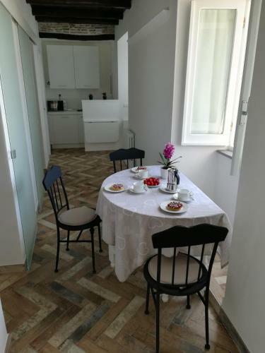 Apartamento Holiday Homes - Mini Spa - Nemi (Roma)