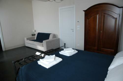 Castello D'alcontres B&B
