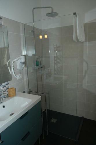 Castello D'alcontres B&B