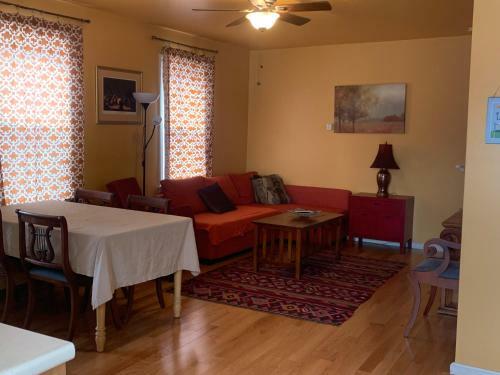Apartamento Beautiful Townhouse, 2 Bedroom, 2 Bath