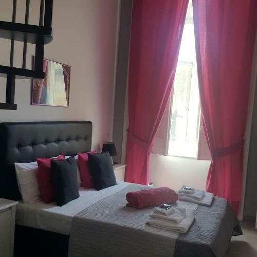 Hostal Vesuvius Luxury Suites