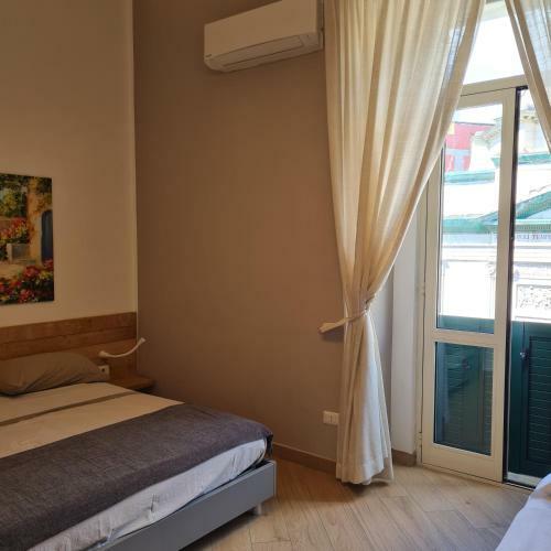 Bed & Breakfast Euforia Napoli - Tre Sedi - Three Locations