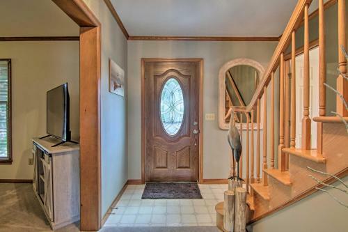 Canalfront Ocean City Getaway With Deck And Dock!