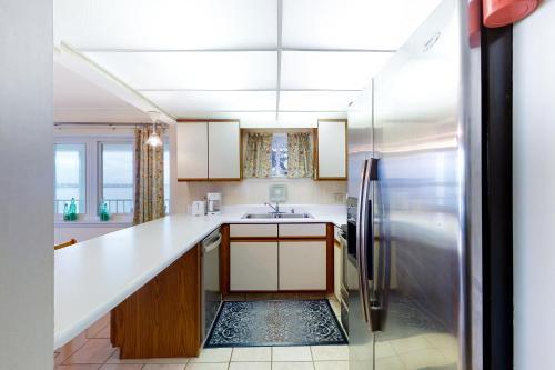 Thunder Island Condos III