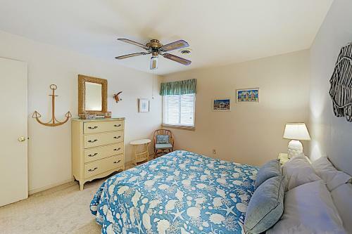 Beach Club Unit D