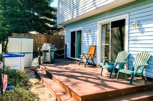 Serenity On Sailing Rd