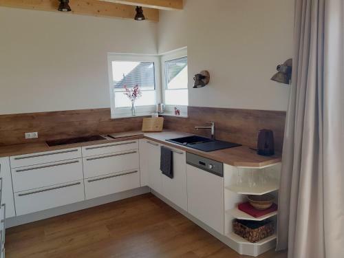 Ferienhaus L�h