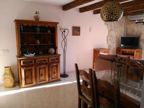 Confortable, Bright, Well Located Apartment
