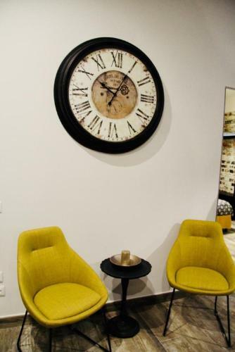 Hostal Industrial Chic House