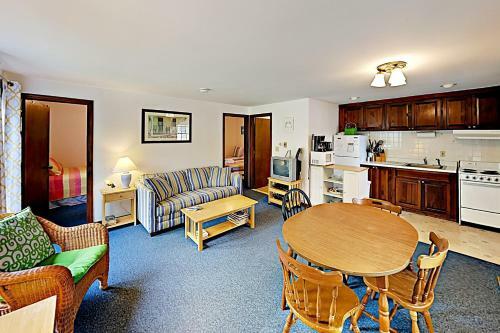 Dennis Port Palace