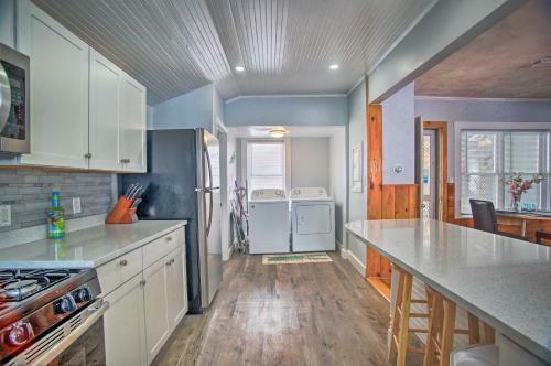 Apartamento Quaint Cape Cod Escape With Wraparound Porch!