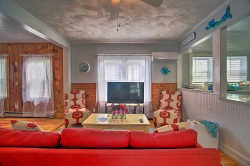 Apartamento Quaint Cape Cod Escape With Wraparound Porch!