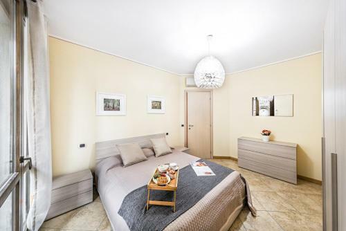 Rosy Apartment