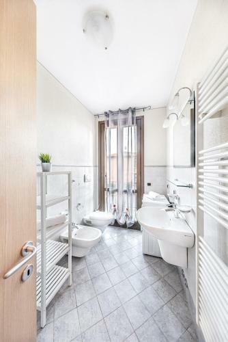 Rosy Apartment