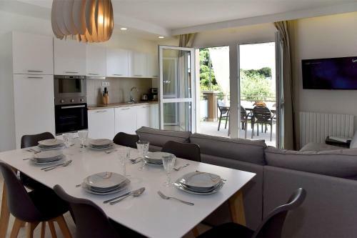 Garda Bloom Holiday Apartments