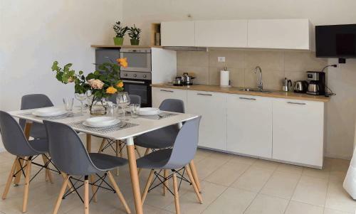 Garda Bloom Holiday Apartments