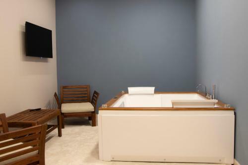 Hostal Athena Luxury Guest House