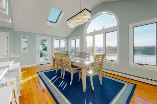 Island Bay Bungalow