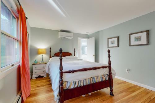 Island Bay Bungalow