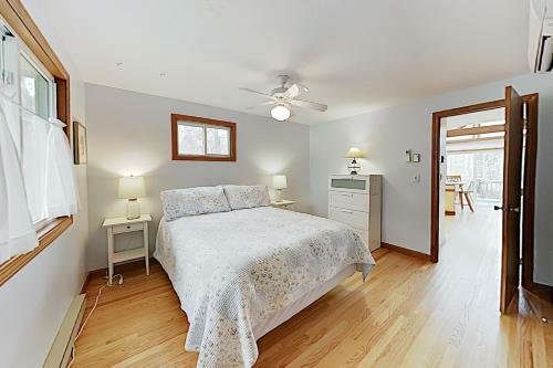 Harbor Cove Cottage