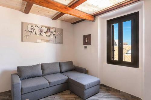 Roman Ruins - Elegant Apartment