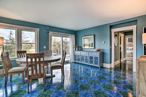 Riverfront Kingston Home With Deck And Fire Pit!