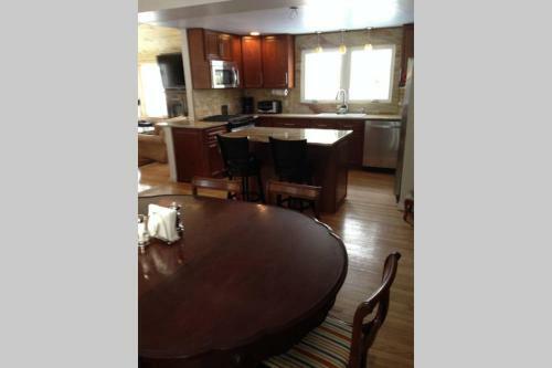Villa Luxury Fox Hollow Home-laurel Lake