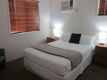 Cosmopolitan Motel & Serviced Apartments