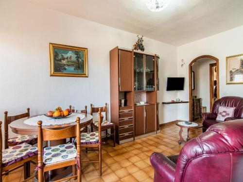 Beachfront Apartment In Sardegna With Balcony