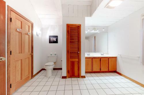 Santuit Pond Retreat
