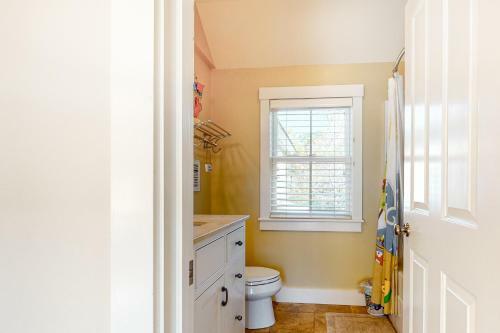 Oak Bluff Bungalow
