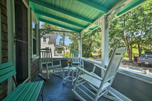 Charming Mv Cottage Walk To Dtwn Oak Bluffs!