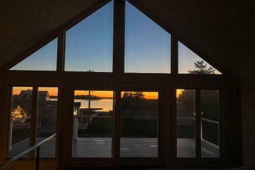 Beach Landing Lodge