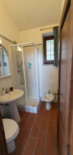 Apartamento Poloturisticoumbria Rustico Con Piscina Vista Lago