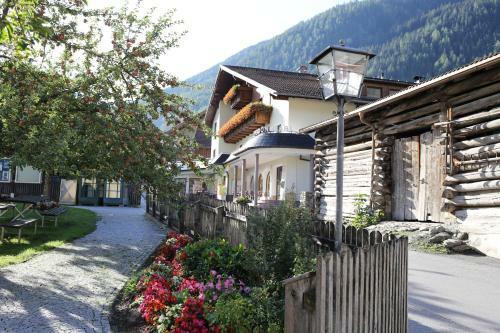 Hostal Pension Gabl