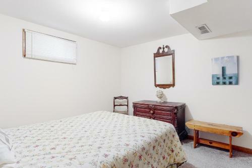 Kelleys Bay Bungalow