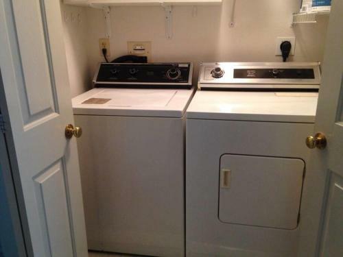 Treetops Retreat 1 Bedroom Apartment