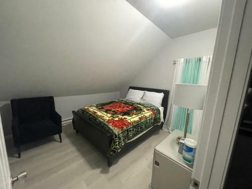 Newly Renovated 2 Floor Apartment Getaway