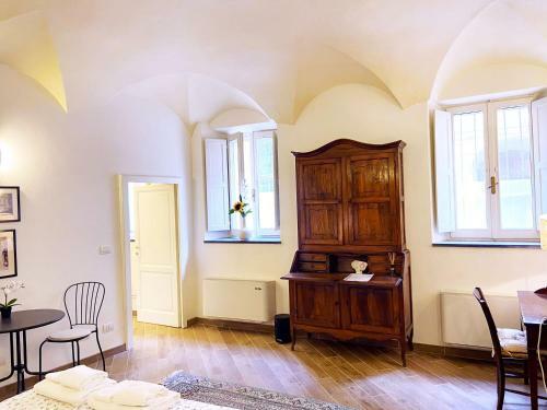 Minimum Apartment
