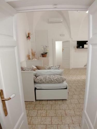 Ostuni Bianca Floreale