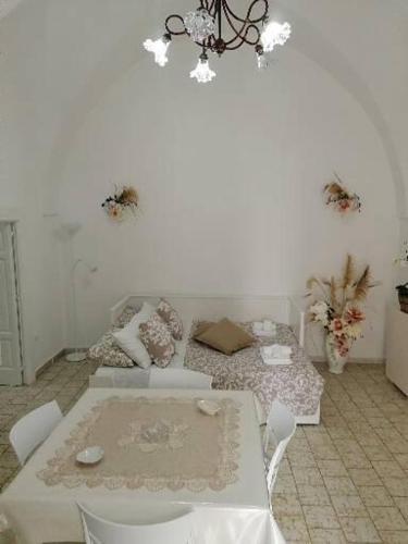 Ostuni Bianca Floreale